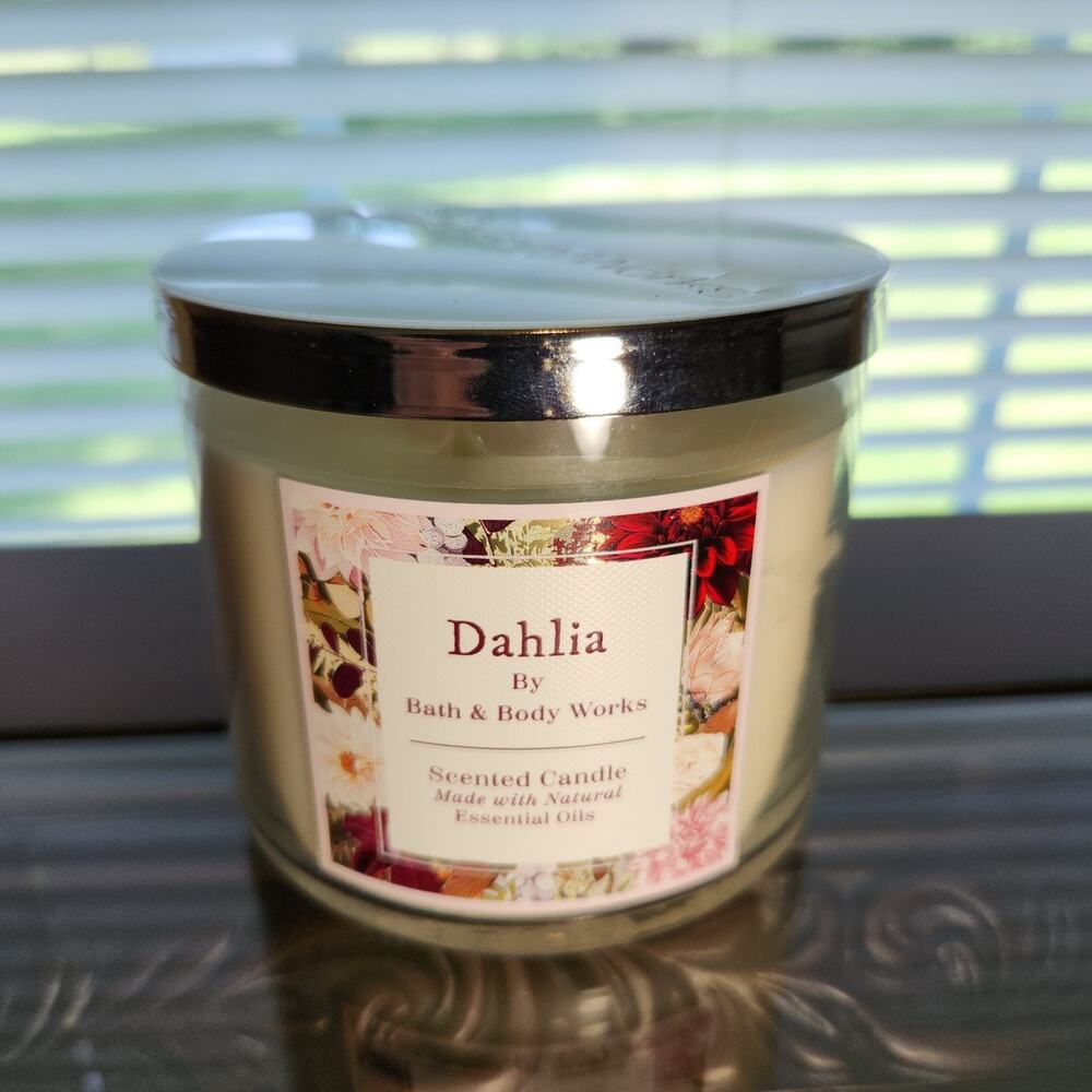 Bath and Body DAHLIA 3 wick candle